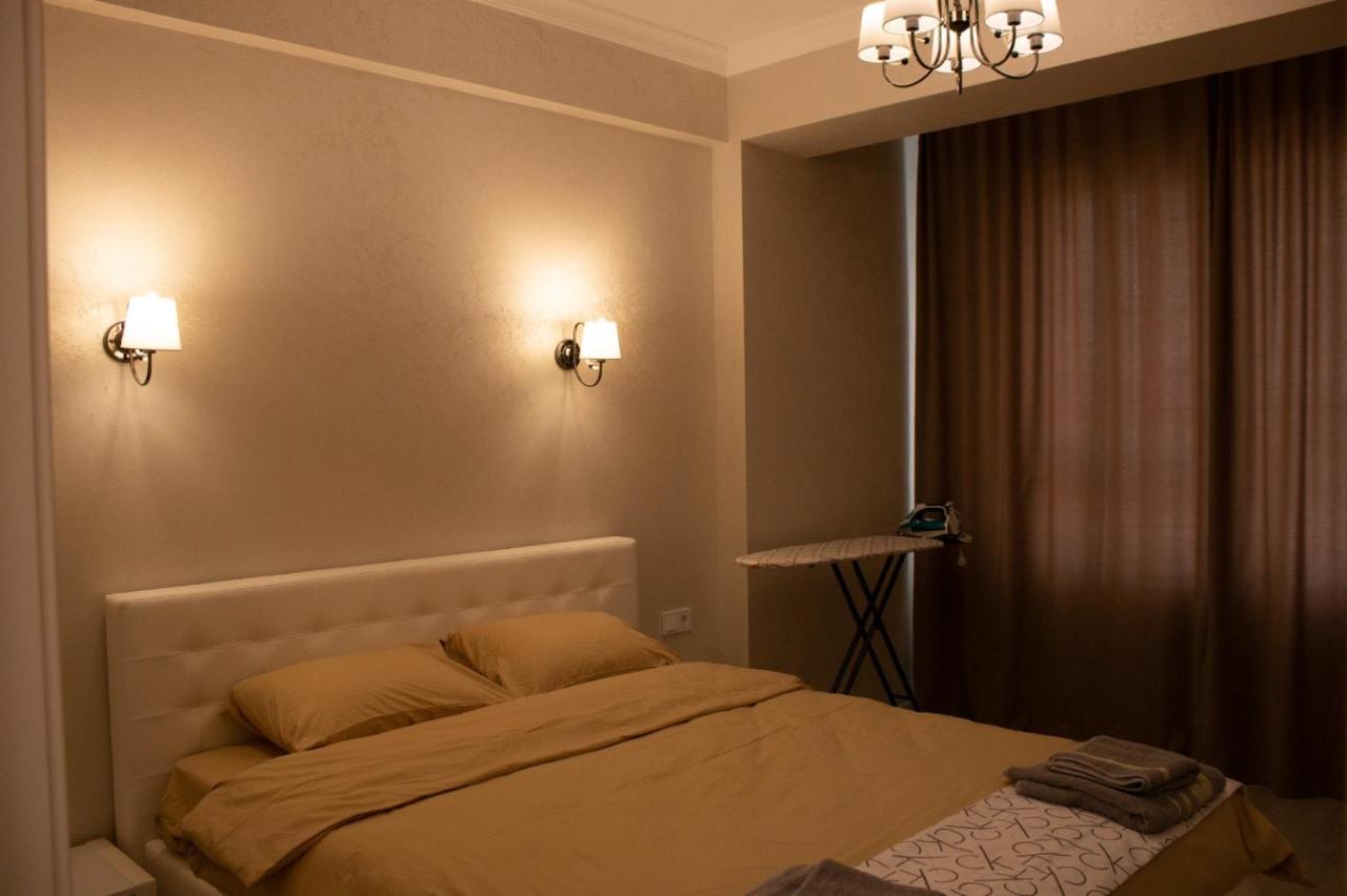 Oasis Premium Class 1Bd Apartment With Living Room คีชีเนา ภายนอก รูปภาพ